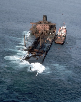 la petroliera Urquiola La petroliera Urquiola